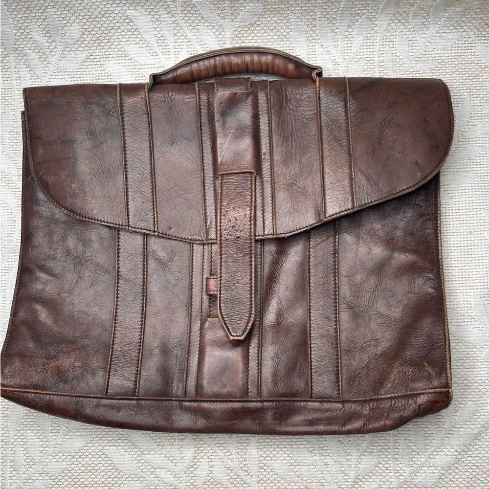 vintage distressed brown leather briefcase portfolio bag